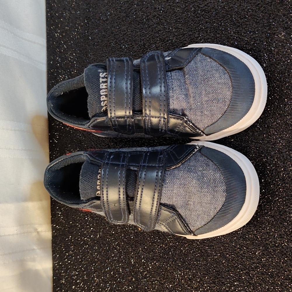 US Sports Sneakers